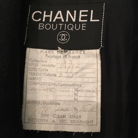 Chanel Black Cashmere Blazer CC Logo Buttons - Picture 2 of 3